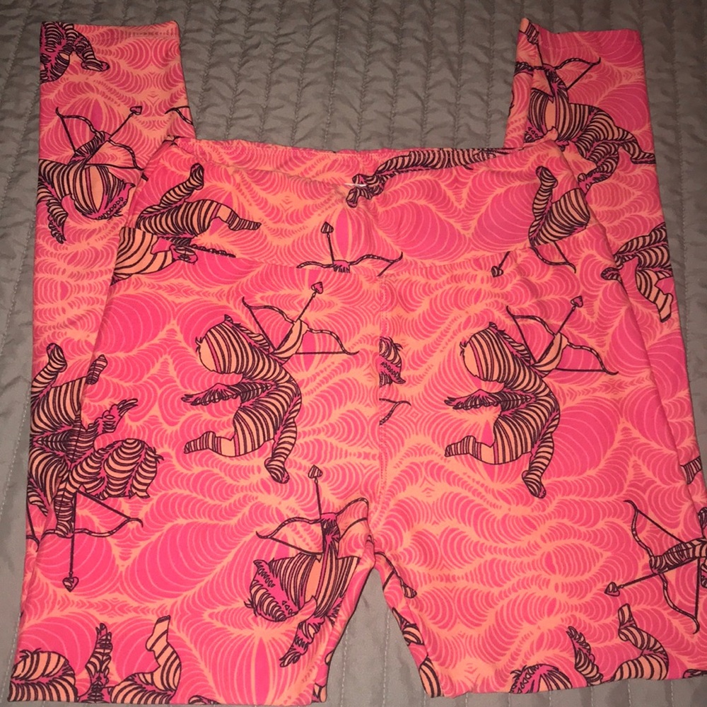 LuLaRoe “Cupid” Leggings One Size